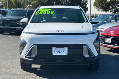 2026 Hyundai KONA SE