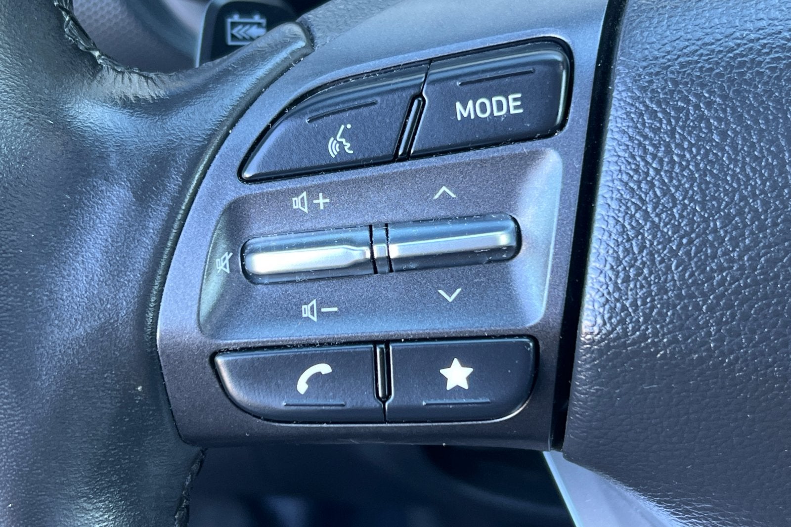 2023 Hyundai KONA ELECTRIC SEL