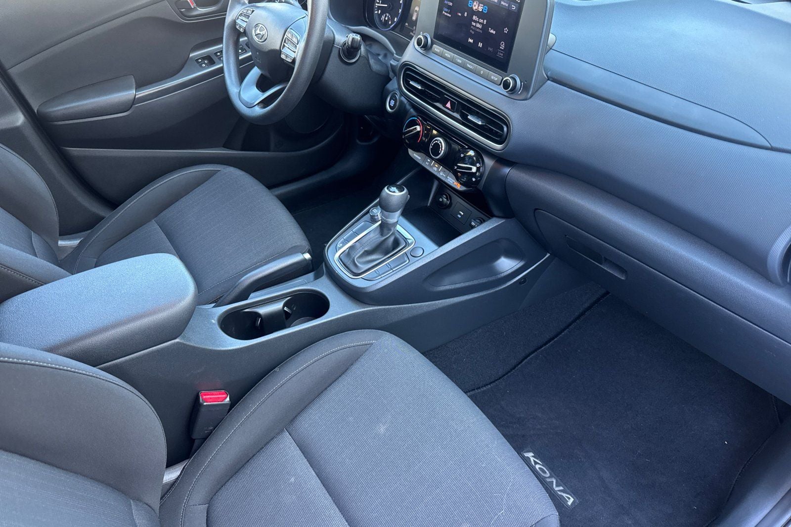 2022 Hyundai KONA SEL