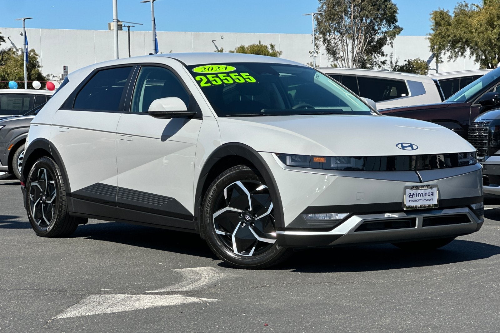 2024 Hyundai IONIQ 5 SE Standard Range