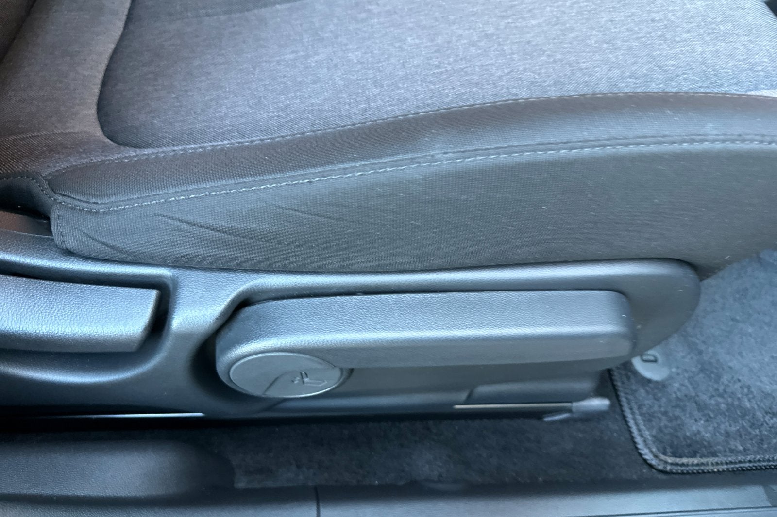 2024 Hyundai IONIQ 5 SE Standard Range