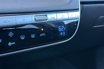2024 Hyundai IONIQ 5 SE Standard Range