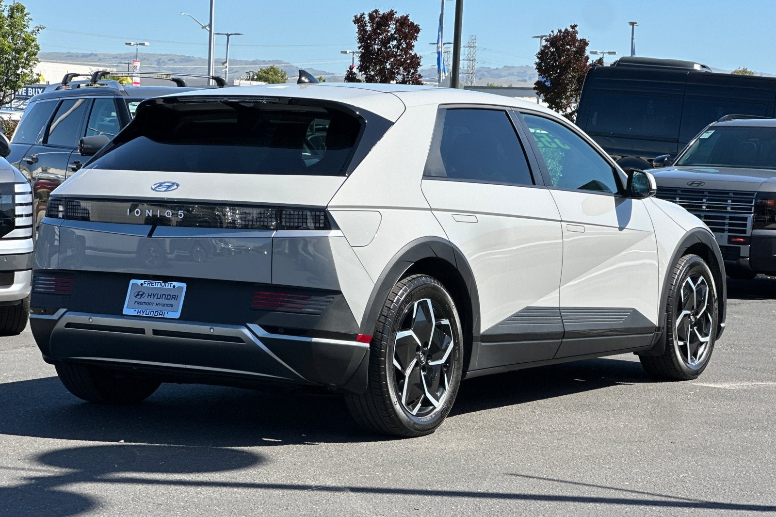 2024 Hyundai IONIQ 5 SE Standard Range