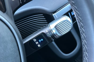 2024 Hyundai IONIQ 5 SE Standard Range