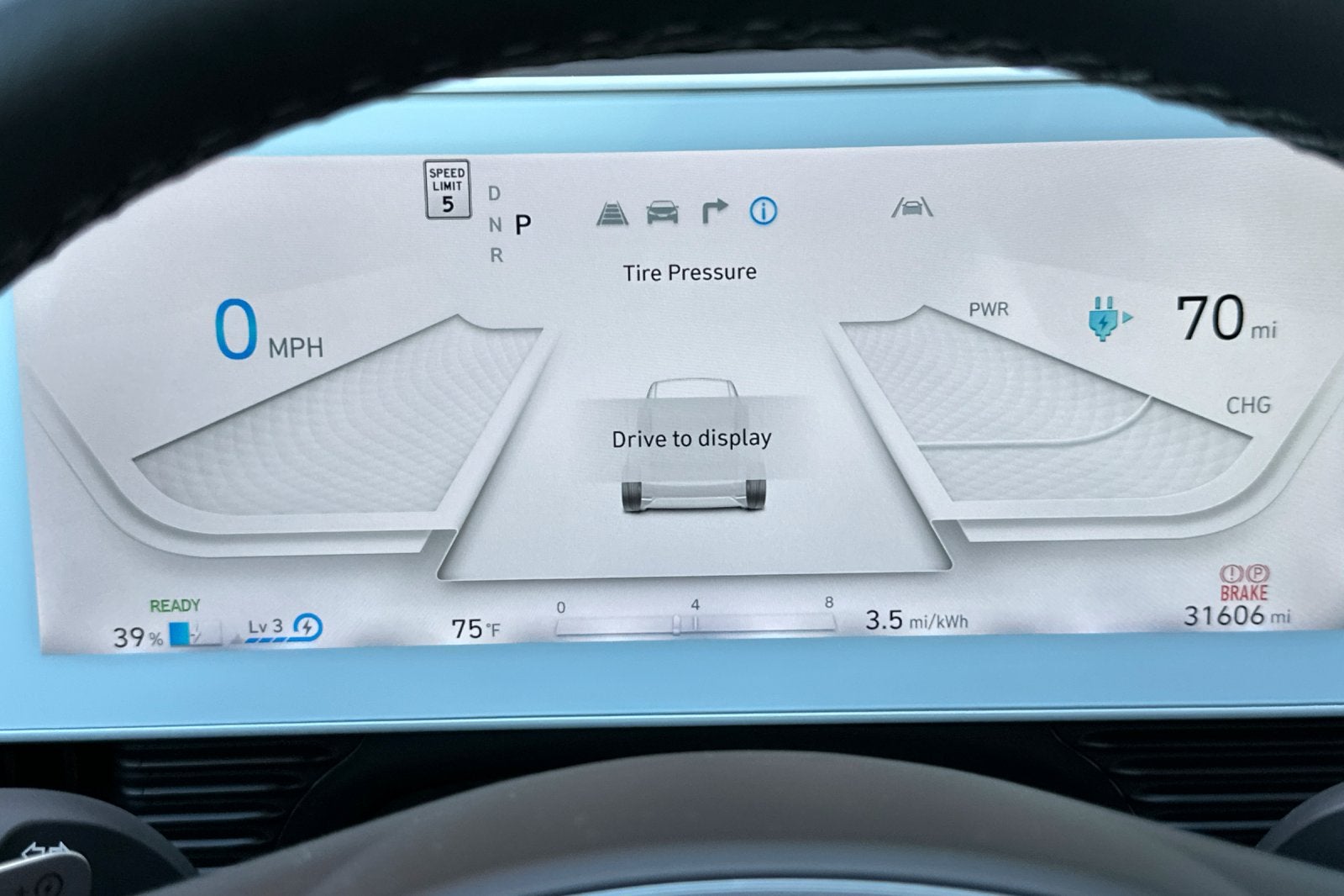 2024 Hyundai IONIQ 5 SE Standard Range