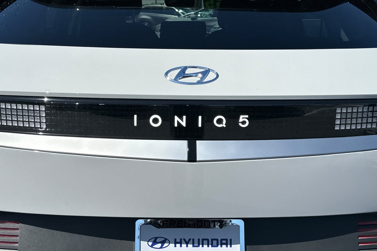 2024 Hyundai IONIQ 5 SE Standard Range