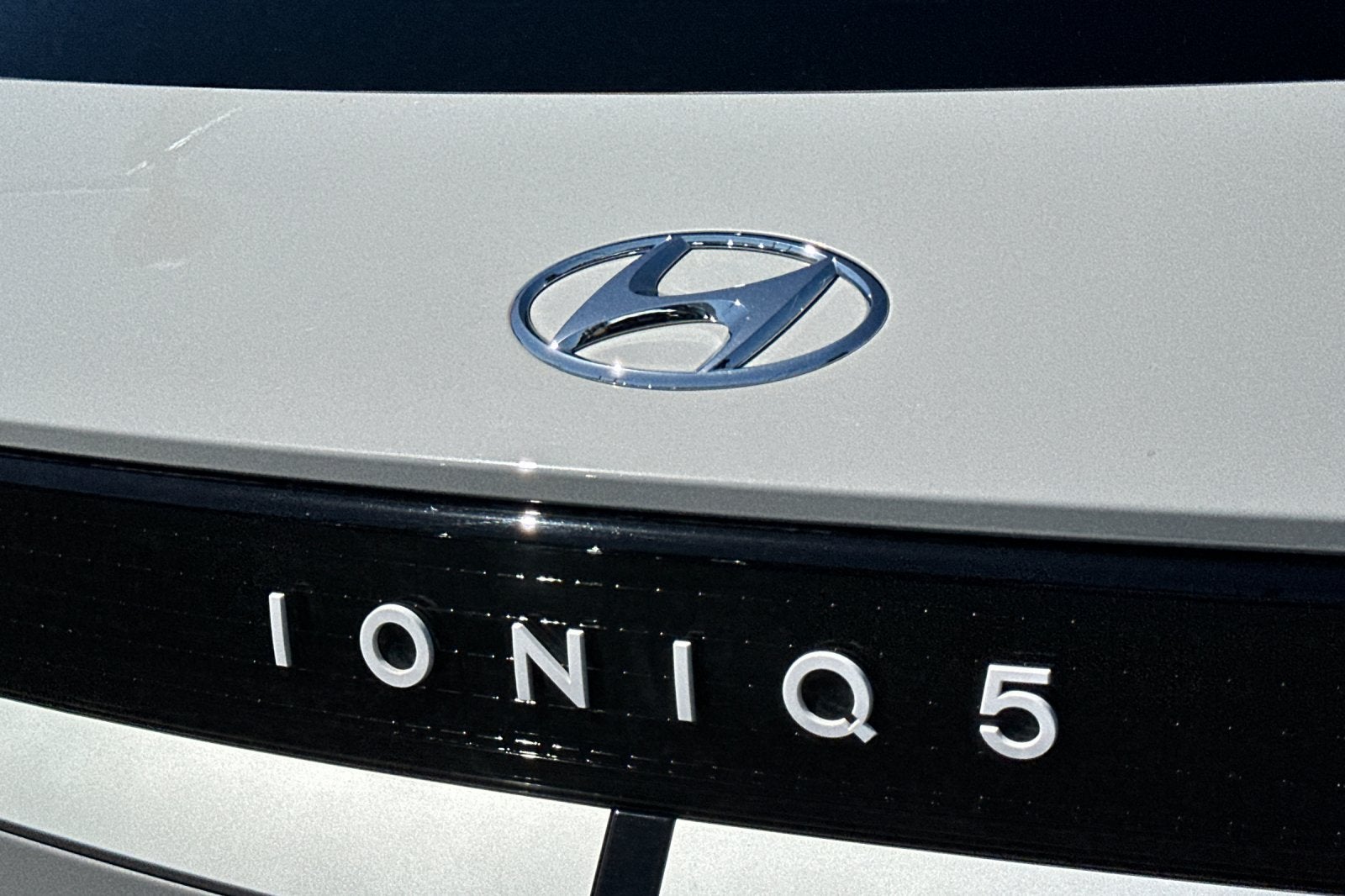 2024 Hyundai IONIQ 5 SE Standard Range