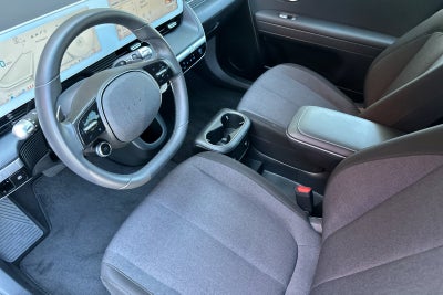 2024 Hyundai IONIQ 5 SE Standard Range