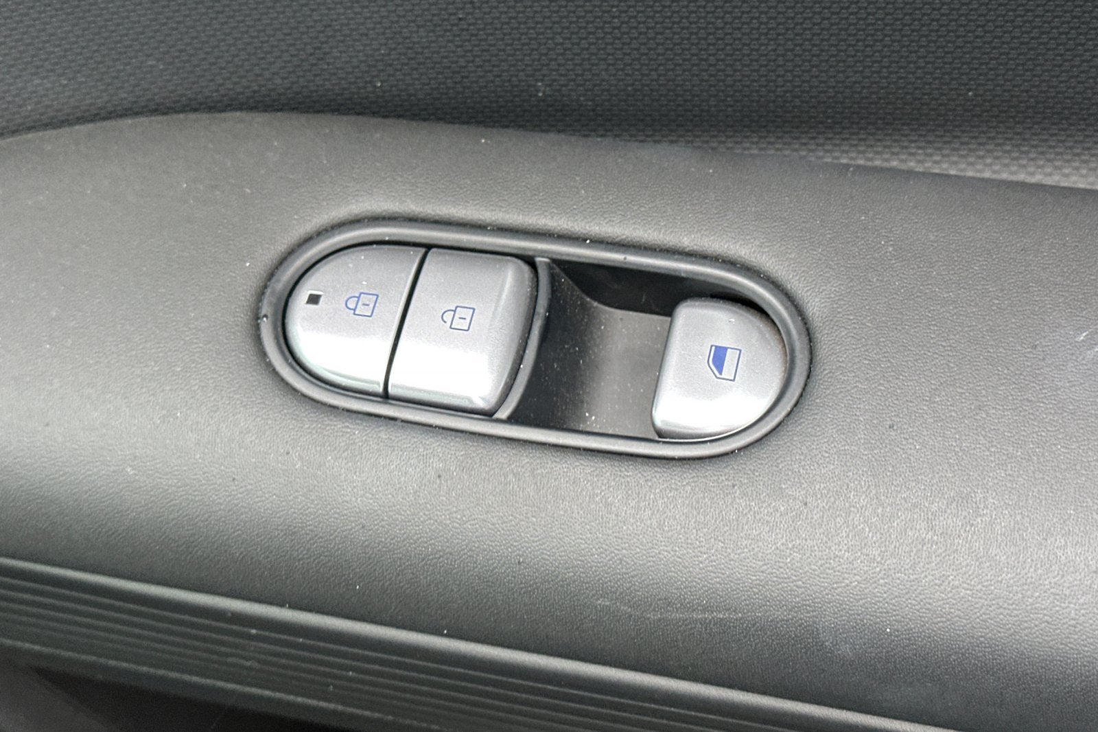 2024 Hyundai IONIQ 5 SE