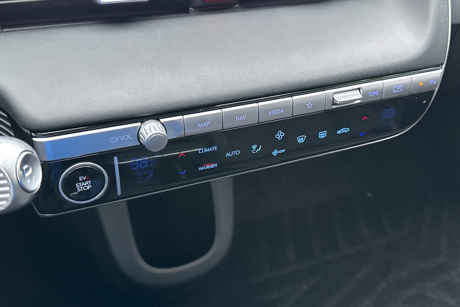 2024 Hyundai IONIQ 5 SE