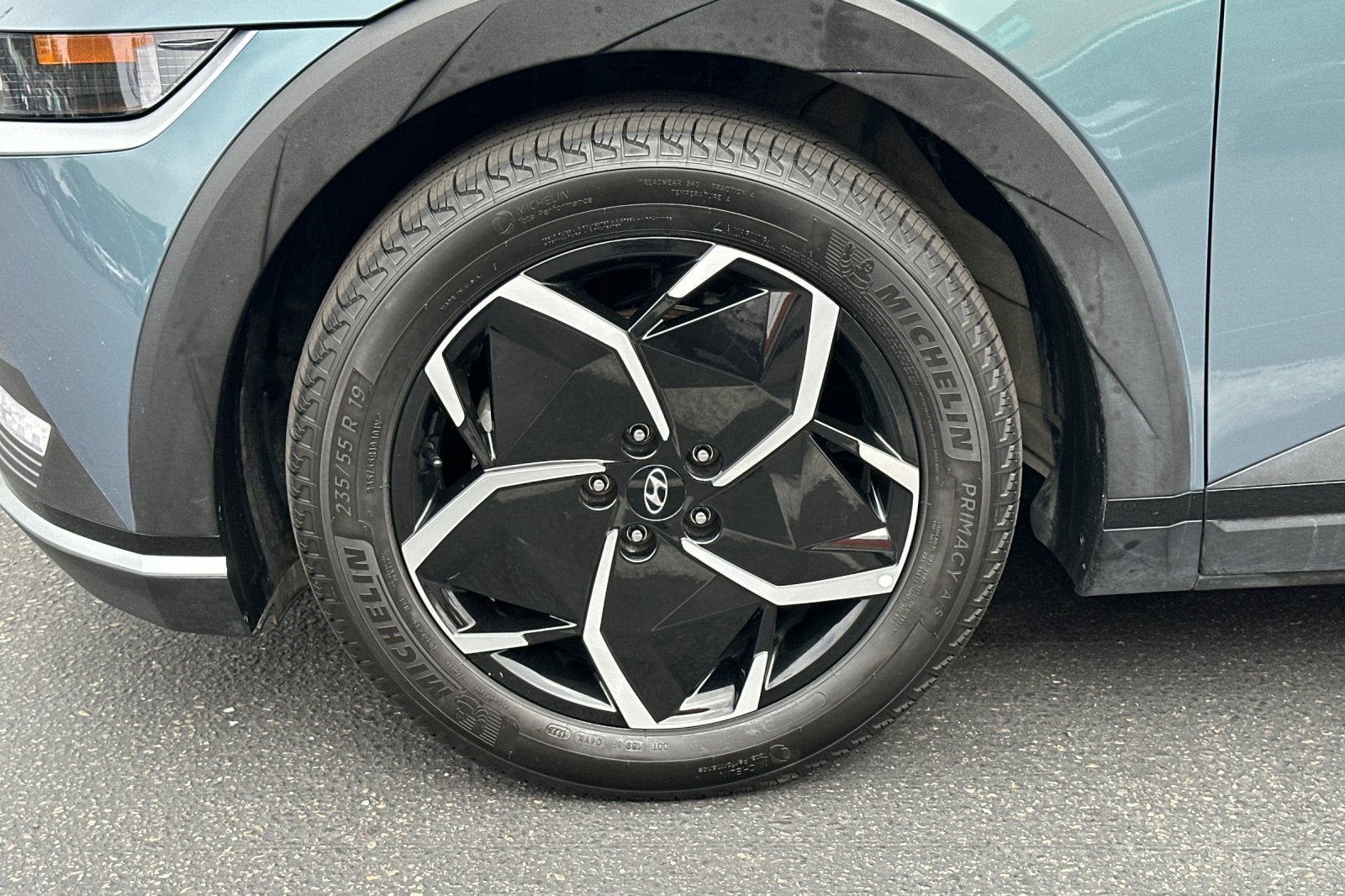 2024 Hyundai IONIQ 5 SEL