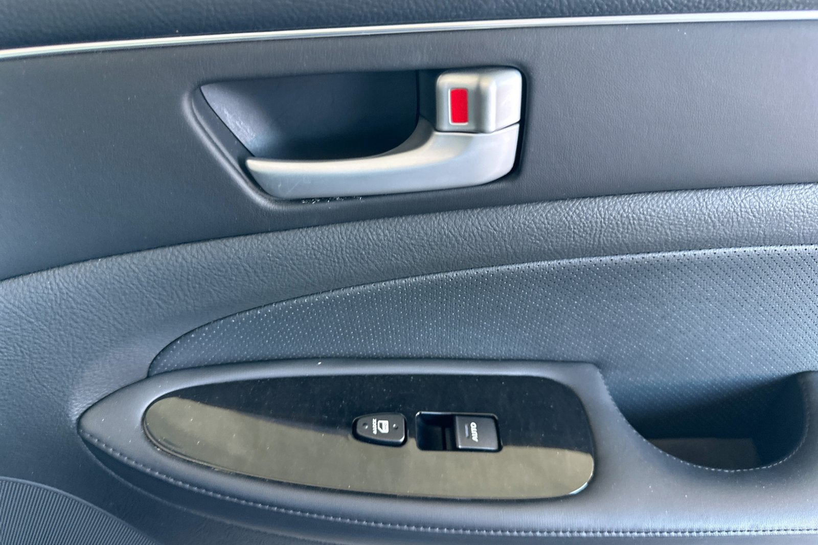 2014 Hyundai GENESIS 3.8 Premium Package