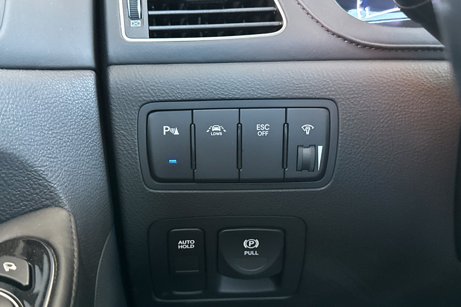 2014 Hyundai GENESIS 3.8 Premium Package