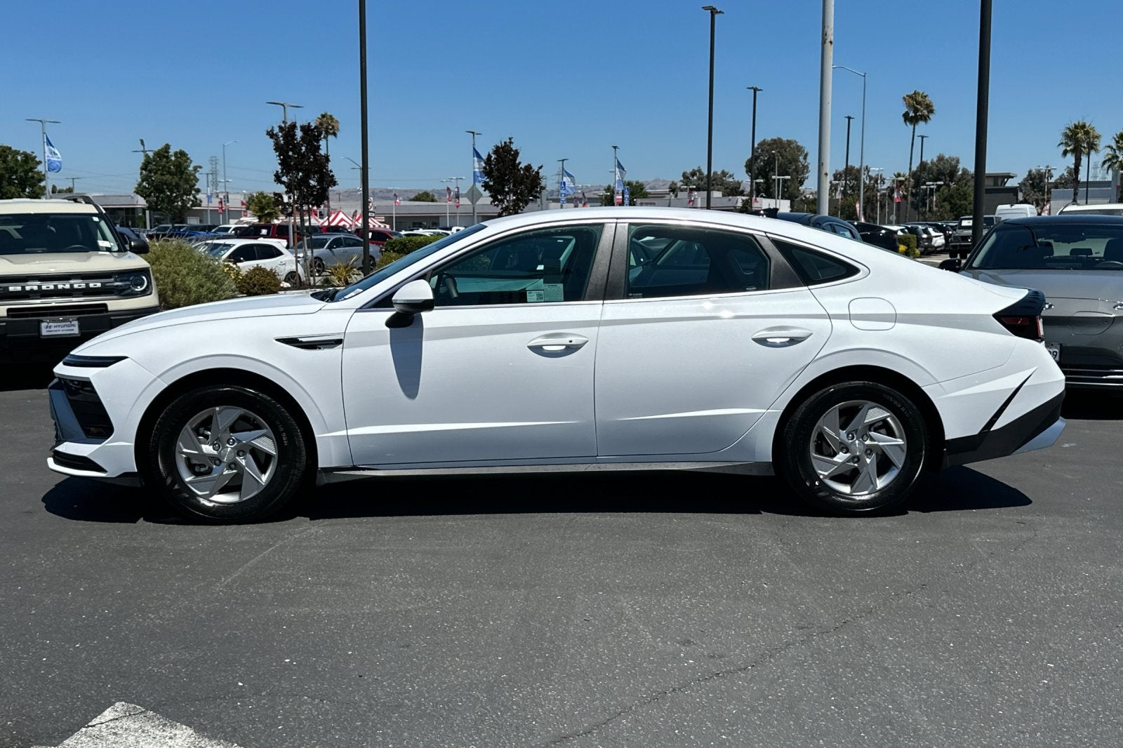 2025 Hyundai SONATA SE