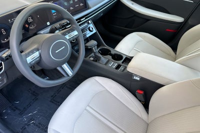 2025 Hyundai SONATA SE