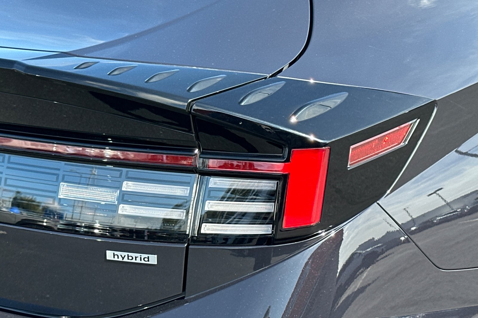 2025 Hyundai SONATA HYBRID SEL