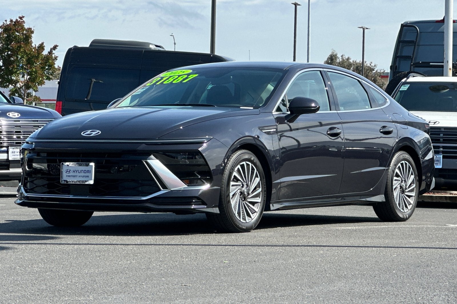 2025 Hyundai SONATA HYBRID SEL