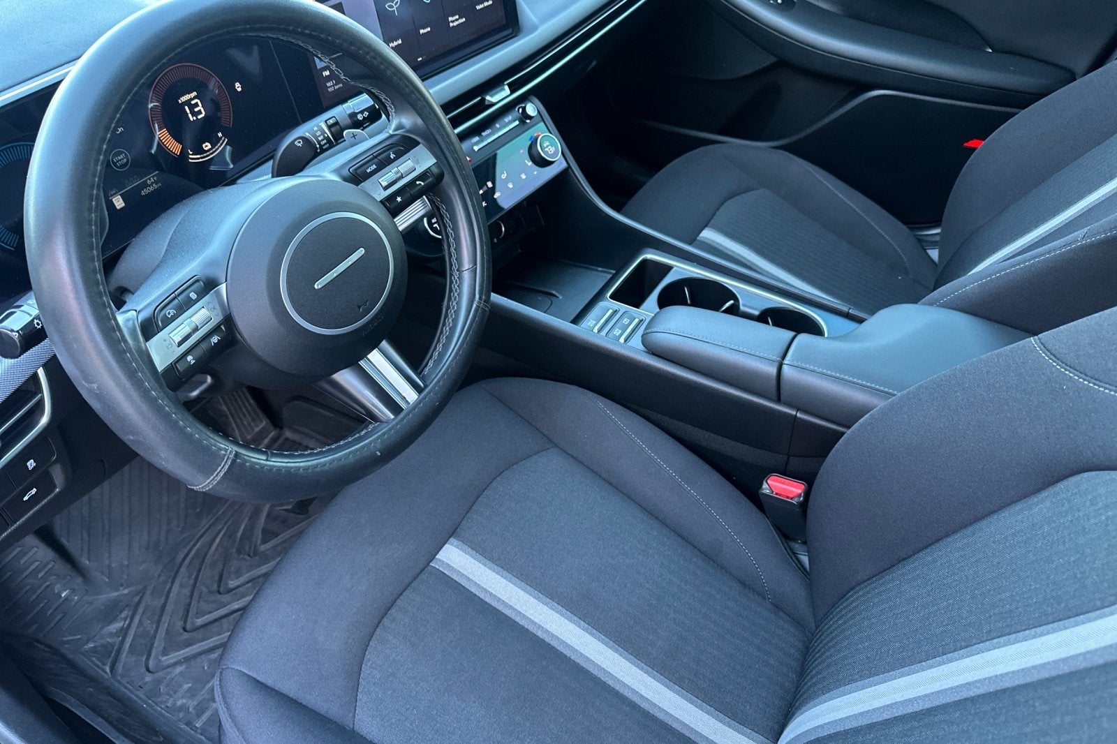 2024 Hyundai SONATA HYBRID SEL