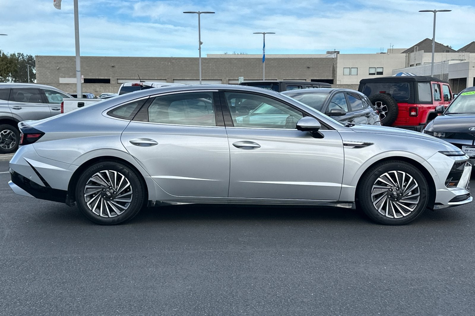 2025 Hyundai SONATA HYBRID Limited