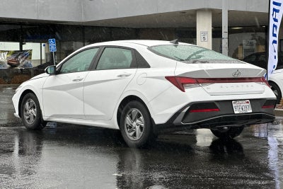 2025 Hyundai ELANTRA SE