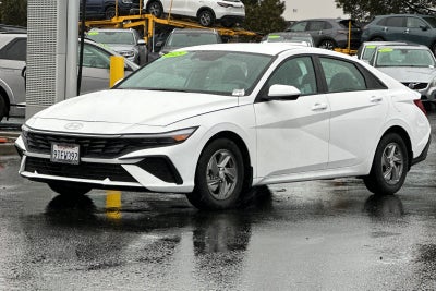 2025 Hyundai ELANTRA SE