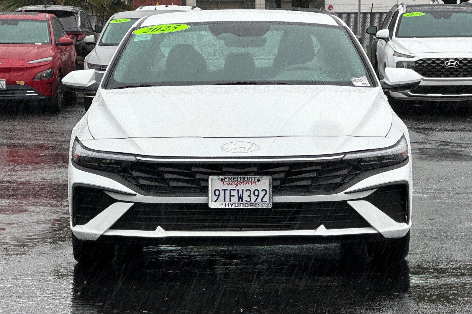 2025 Hyundai ELANTRA SE