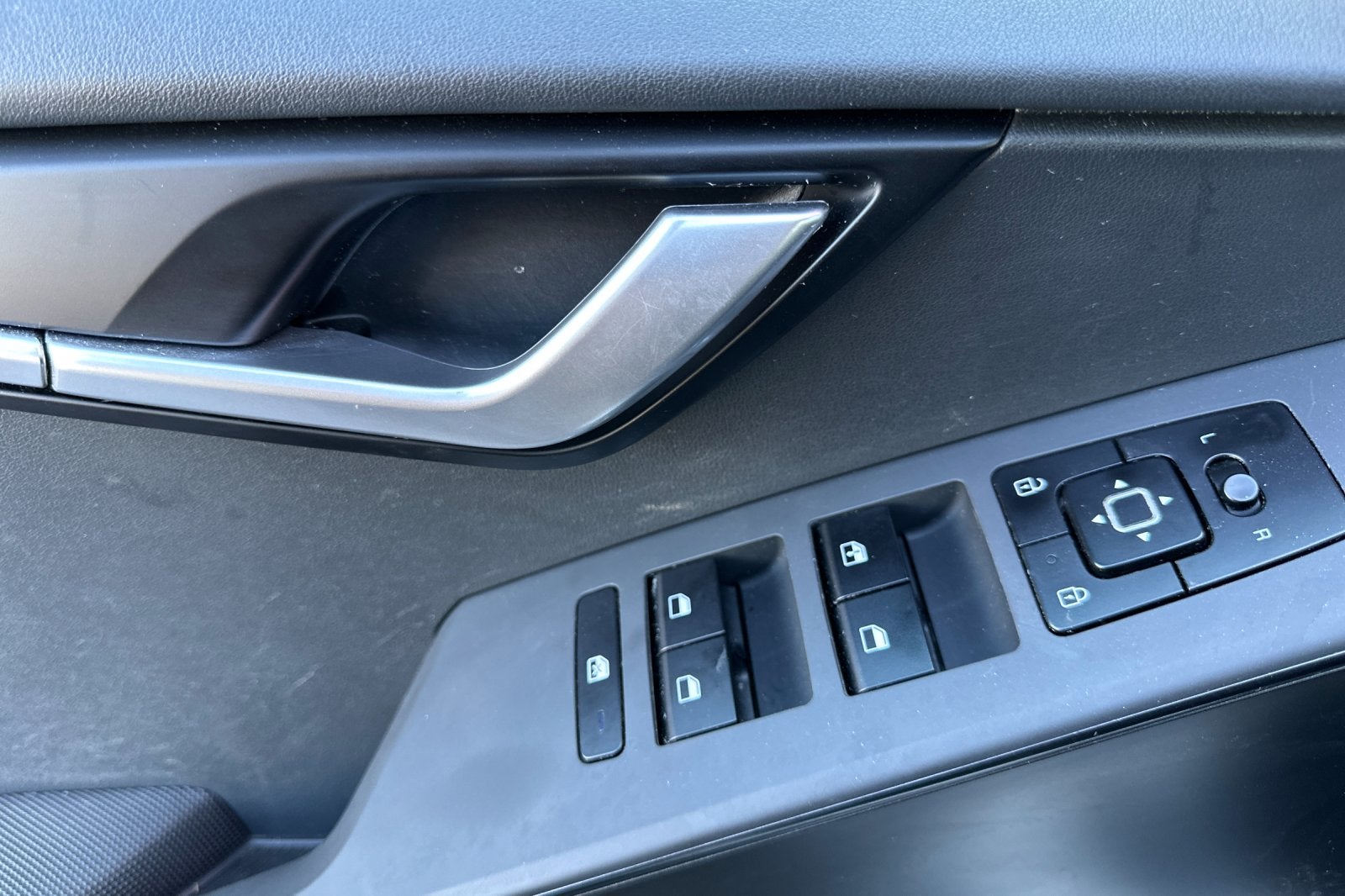 2025 Kia Niro LX