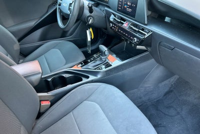 2025 Kia Niro LX