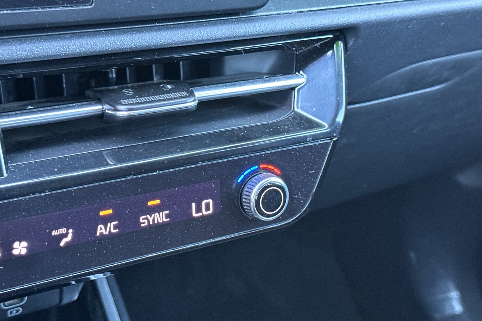 2025 Kia Niro LX