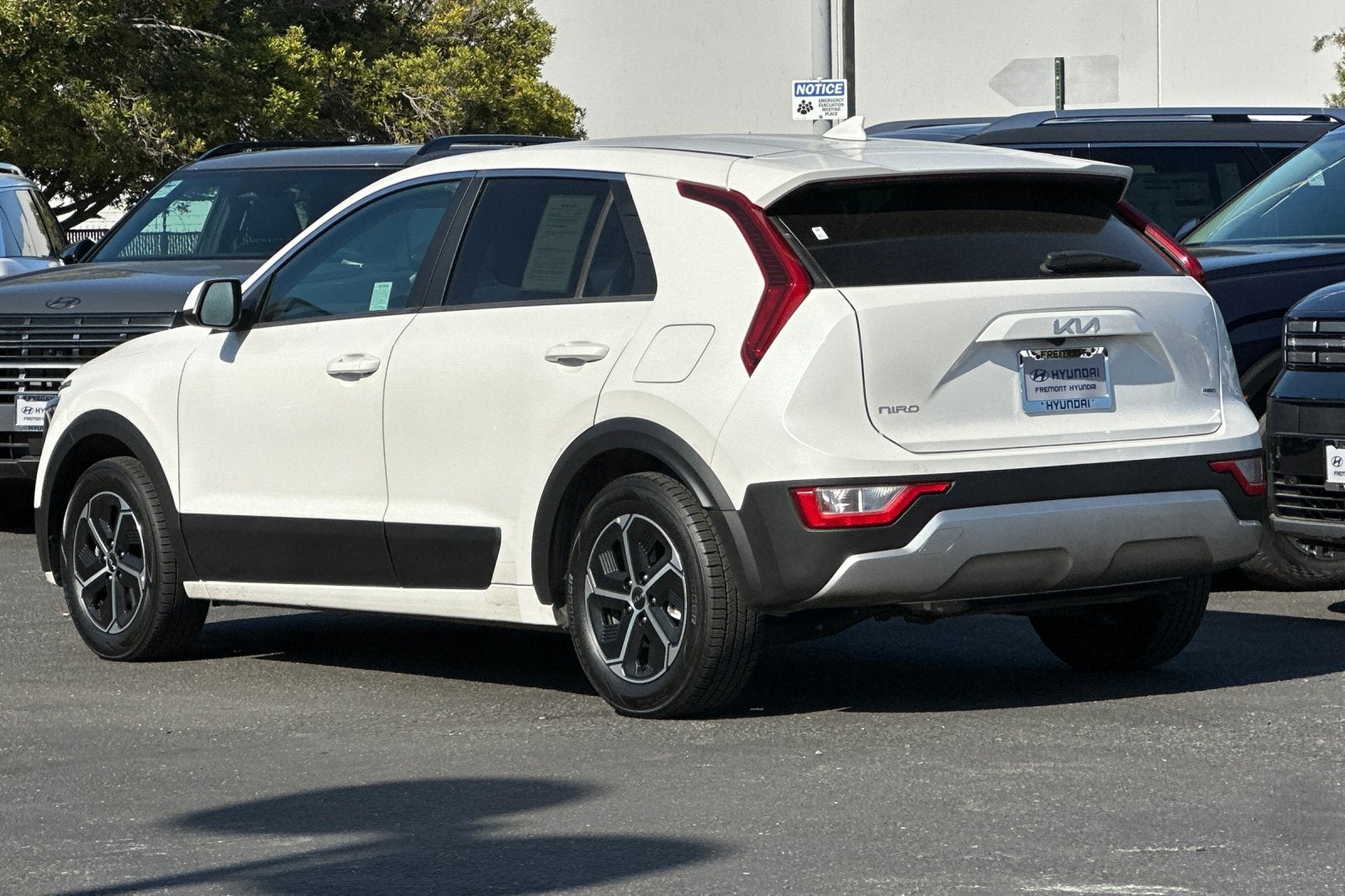 2025 Kia Niro LX