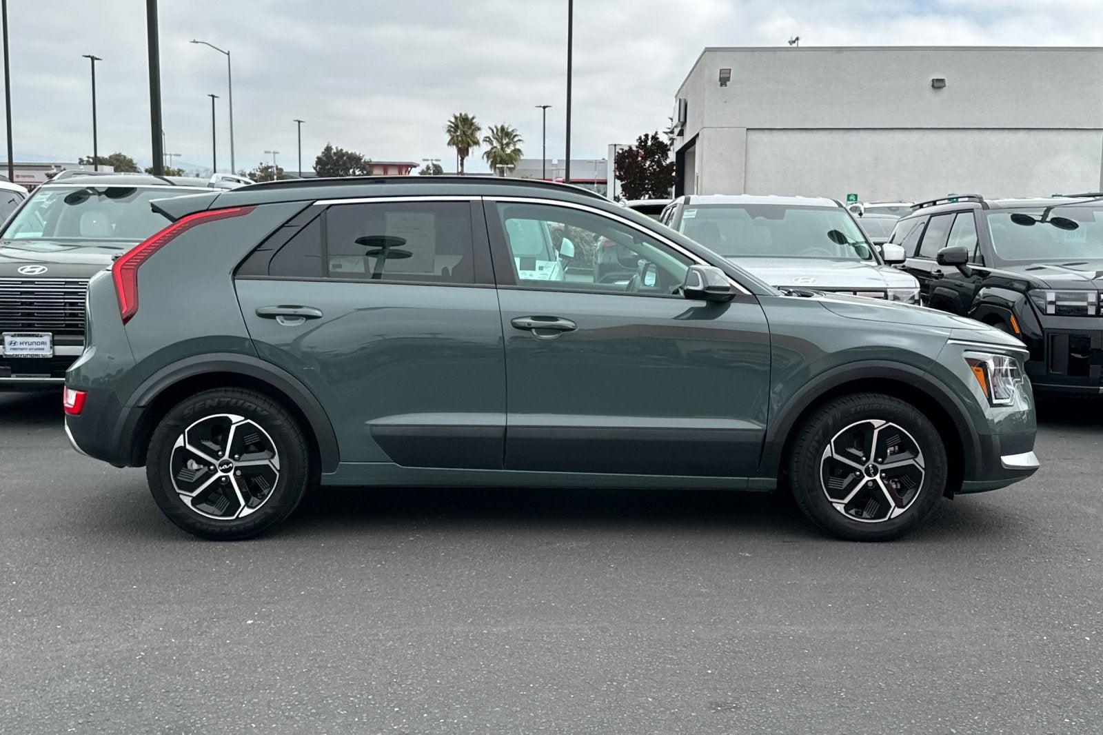 2023 Kia Niro EX