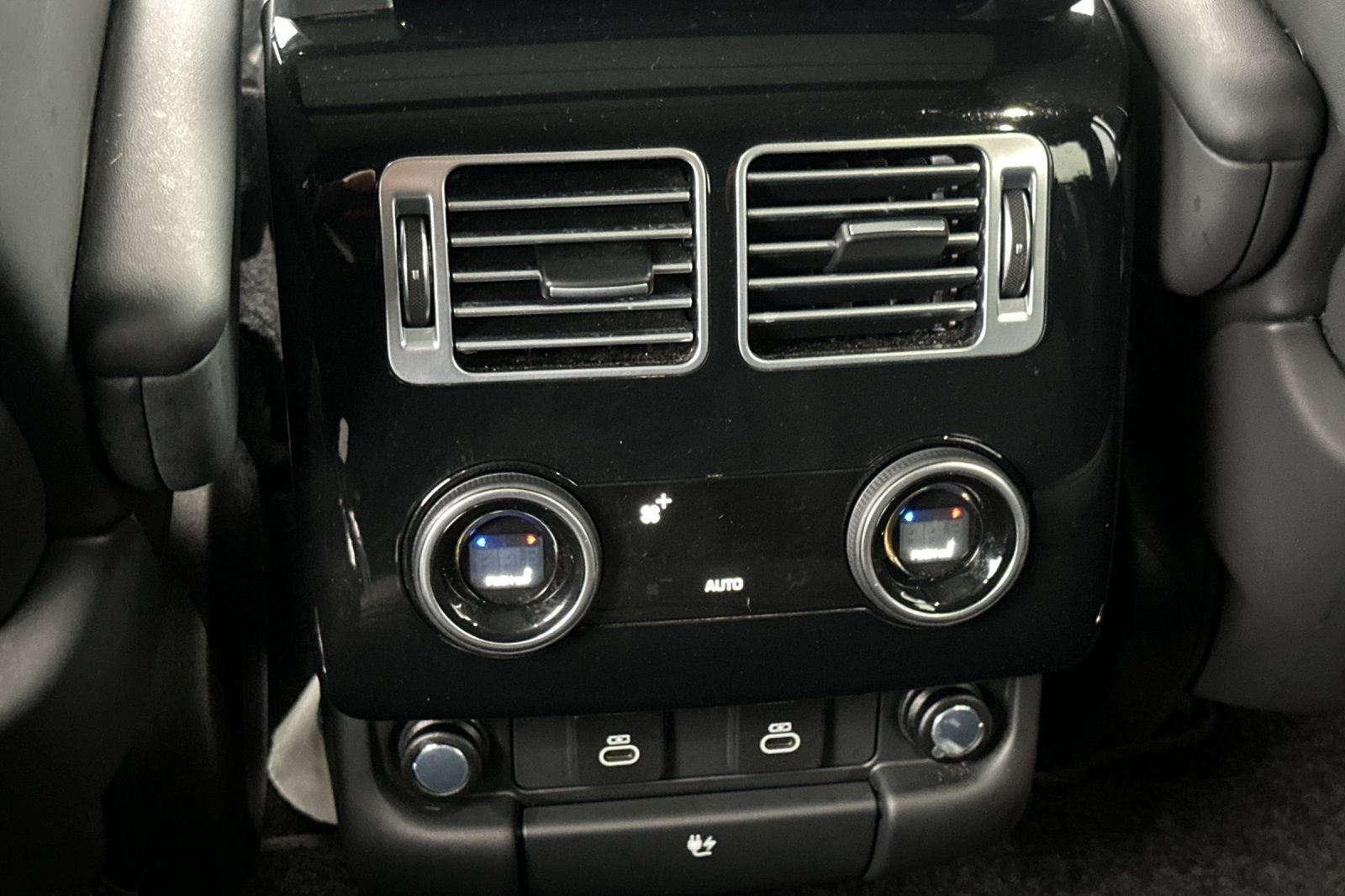 2022 Land Rover Range Rover Westminster