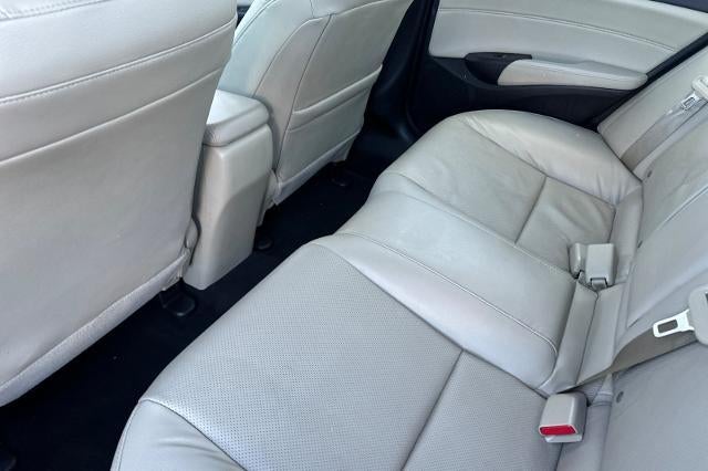 2017 Acura ILX w/Premium Pkg