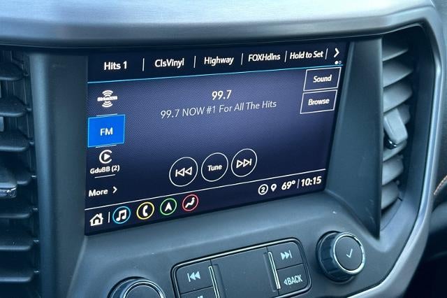 2022 GMC Acadia AT4