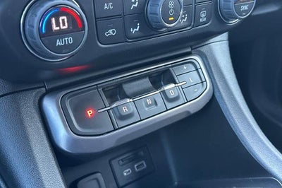 2022 GMC Acadia AT4