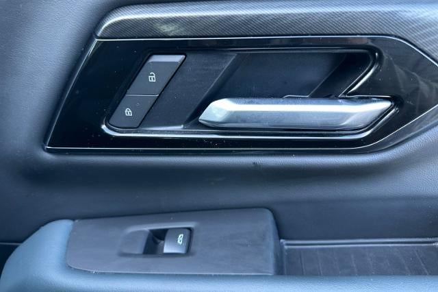 2025 GMC Yukon AT4