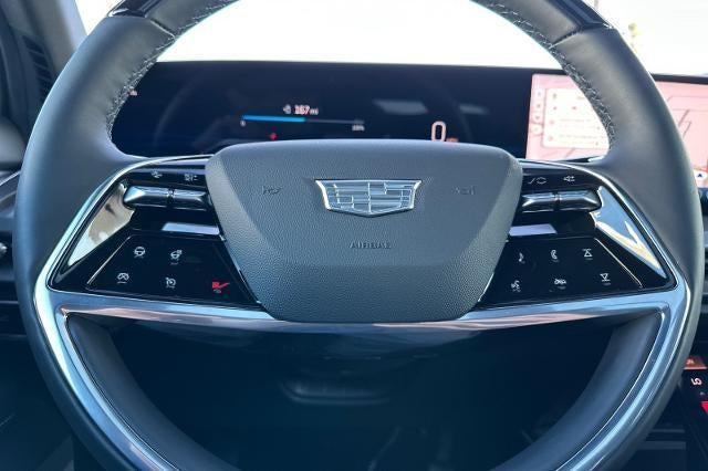 2026 Cadillac VISTIQ Luxury