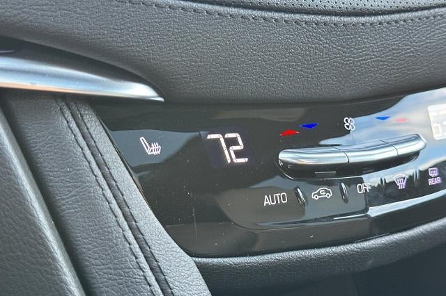 2025 Cadillac XT6 Luxury