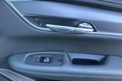 2025 Cadillac XT6 Luxury