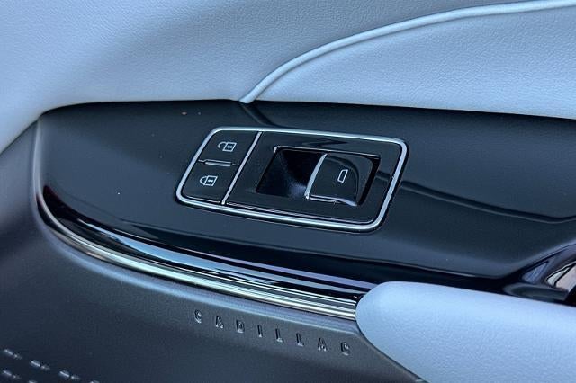 2025 Cadillac LYRIQ Luxury 1