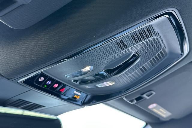 2025 Cadillac LYRIQ Luxury 1