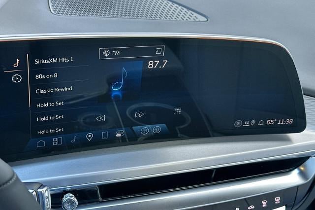 2025 Cadillac LYRIQ Luxury 1