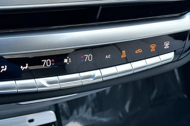 2025 Cadillac LYRIQ Luxury 1