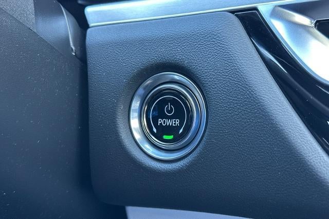 2025 Cadillac LYRIQ Luxury 1