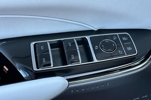 2025 Cadillac LYRIQ Luxury 1