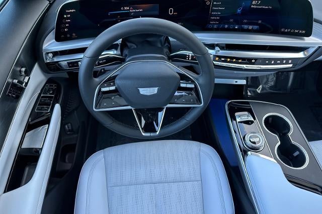 2025 Cadillac LYRIQ Luxury 1