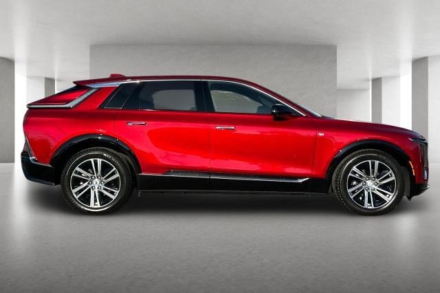 2025 Cadillac LYRIQ Luxury 1