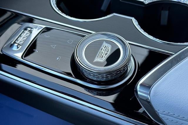 2025 Cadillac LYRIQ Luxury 1