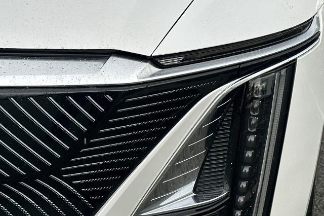 2024 Cadillac LYRIQ Luxury 1