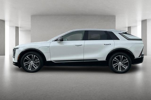 2024 Cadillac LYRIQ Luxury 1